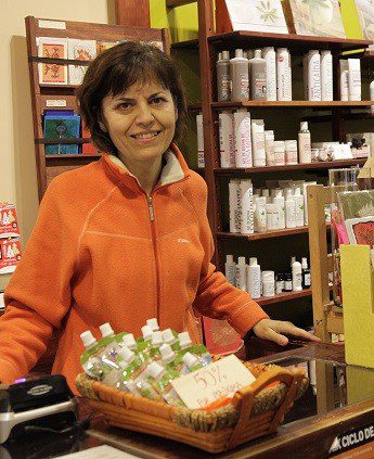 «Estar en la tienda es interesante porque supone participar en uno de los extremos de la cadena del Comercio Justo”